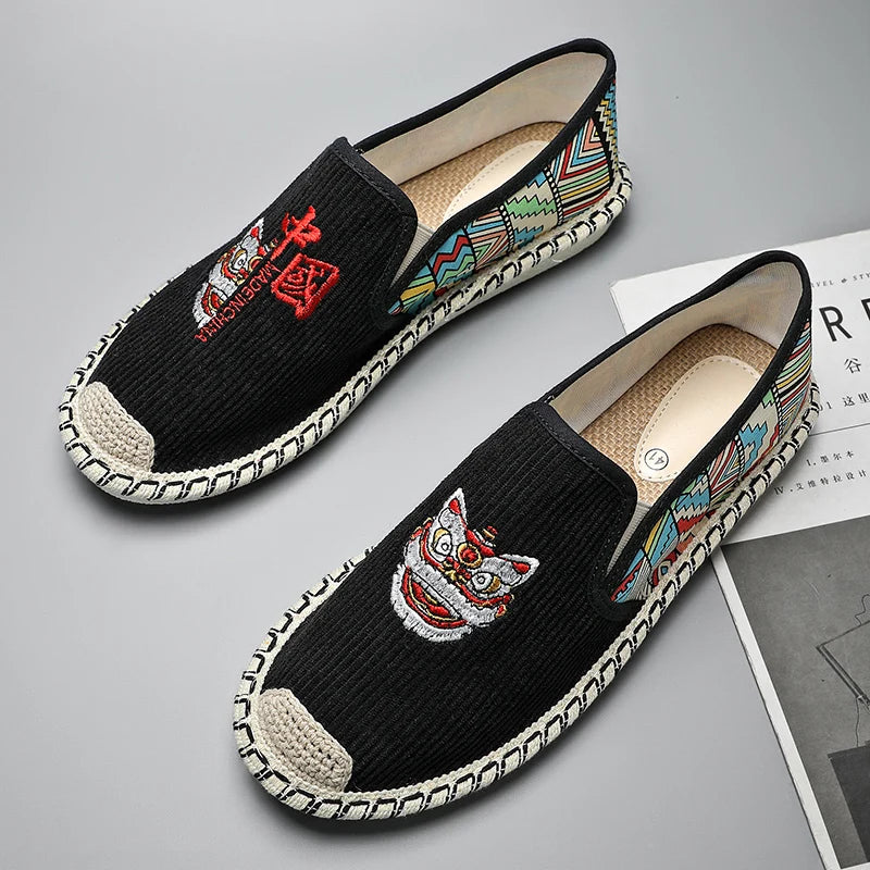 2025 Hot Men Loafers Fashion Embroidered Flat Shoes Moccasin Men Summer Casual Slip On Shoes Men Comfort Canvas Footwear Male