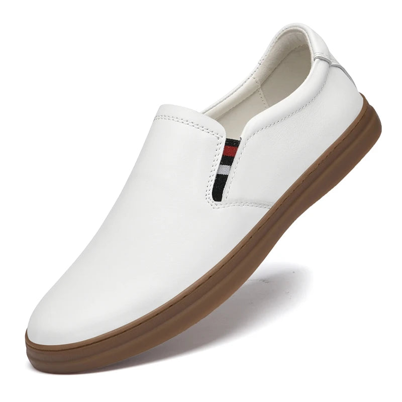 Fasjonable nye menn runde med pustende utendørs anti slip casual tavle sko av høy kvalitet menn komfortable anti slip loafers