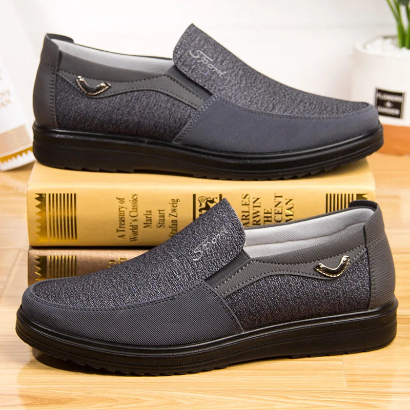 Chaussures Men Canvas Summer Classic Loafers hommes Chaussures décontractées Brestable Walking Flat Men Chaussures Zapatos Sneakers Plus taille 2023