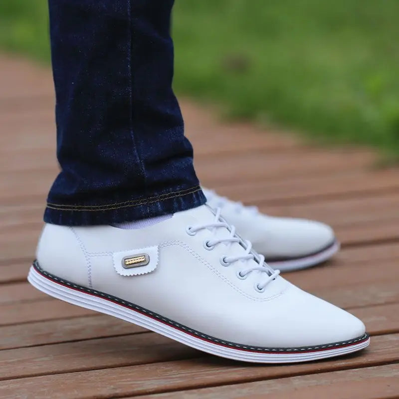 2025 New Men's Soft Leather Sneakers étanche des chaussures décontractées sans glissement.
