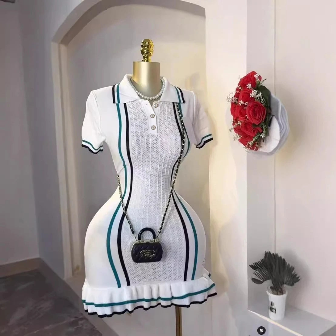 Yuoomuoo flottur tíska kynþokkafull pakki mjaðmir prjónaðir lítill kjóll 2025 Summer vintage snúnings kraga ruffled party kjóll streetrwear