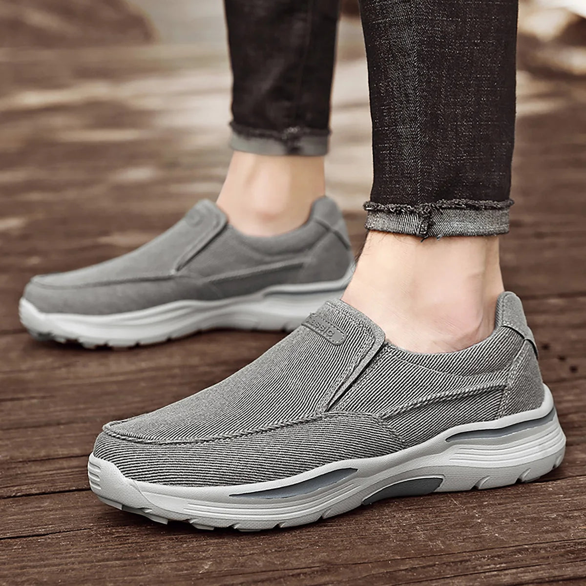 Mænds afslappede sko lærred åndbart loafers mænd 2024 ny mandlig komfortabel udendørs vandresko klassiske loafers mænd sneakers