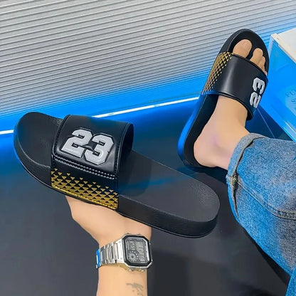 2025 Mens Slippers Mulheres deslizam casais de verão Sapato de praia Pontas macias Mulas de deslizamento Men Slippers Colo Casual Tamanho Big Size 37-48