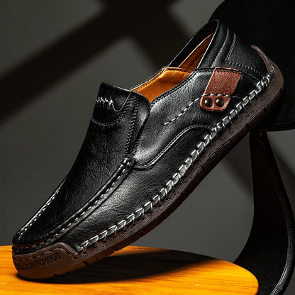 Håndlavede lædermænd sko afslappet komfortable mænd loafers glider på lædersko mænd flads varmt salg Moccasins Walking Shoes Man