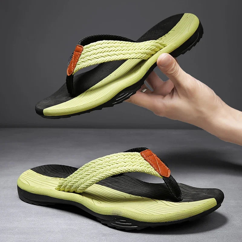 Hágæða vörumerki tískumenn Flip flops Summer Beach Flip Flips Men Casual Bireining Beach Men inniskór úti