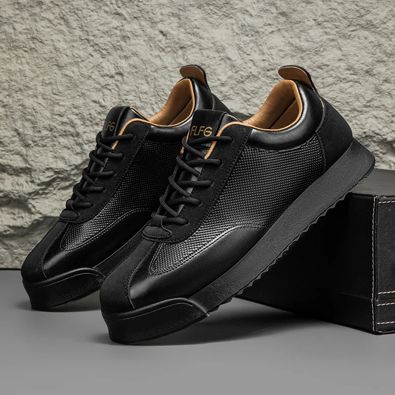 Ny håndlaget skinn herresko Mesh Breathable Fashion Non Slip Outdoor Daily Pendling Preppy Casual Festival Gaver Sneakers