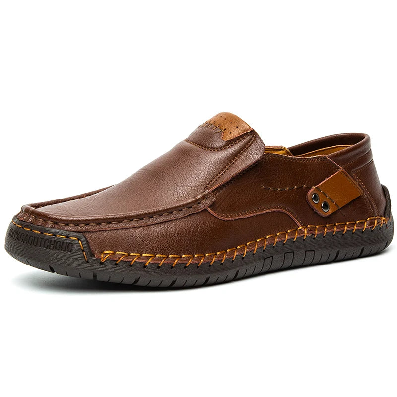 Håndlavede lædermænd sko afslappet komfortable mænd loafers glider på lædersko mænd flads varmt salg Moccasins Walking Shoes Man