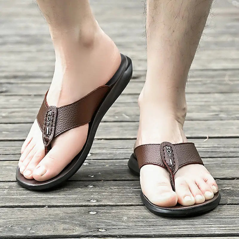 Hot Sale Men's Flip Flops High Quality Genuine Leather Men Slippers New Summer Beach Sandals Fashion Soft Soled Men Casual Shoes
