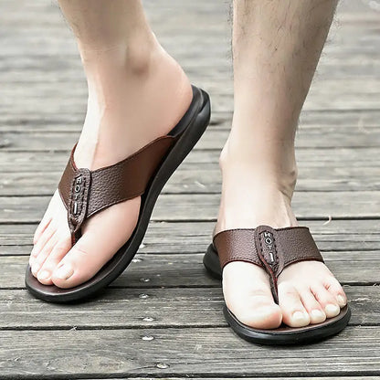 Hot Sale Men's Flip Flops High Quality Genuine Leather Men Slippers New Summer Beach Sandals Fashion Soft Soled Men Casual Shoes