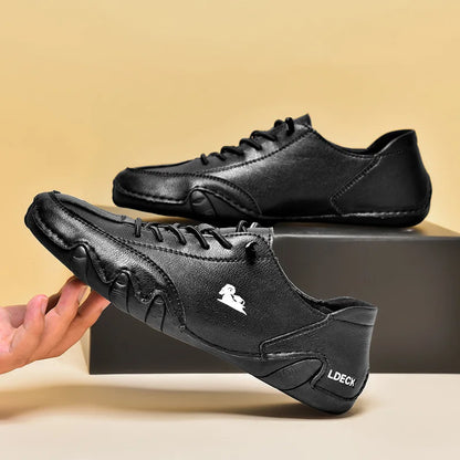 Men Sneakers casuais 2023 Novo em botas de tornozelo Lace up Sapatos de machos moda mocas de alta qualidade homens de luxo calçados mocasines