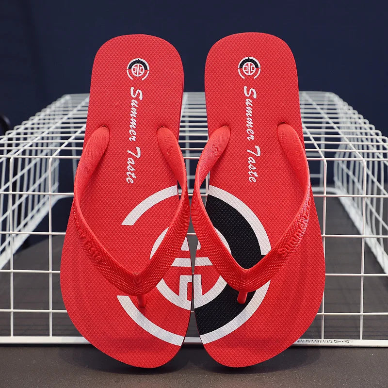 2022 Nuevas chanclas zapatillas Men verano antideslizantes al aire libre Corea sandalias de playa de playa ligera de la playa para el hogar.