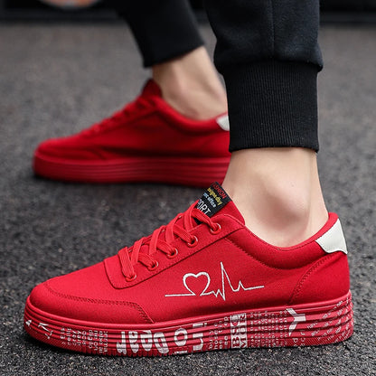 2023 mode kvinnor vulkaniserade skor sneakers damer snörning casual skor andas duk röd vit älskare skor graffiti platt