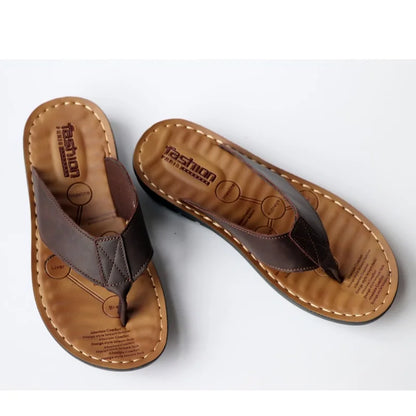 2023 Chaussures en cuir tongs masculins Chaussures Chaussures extérieures Place décontractée Plabeurs plates tendance plate à glisser