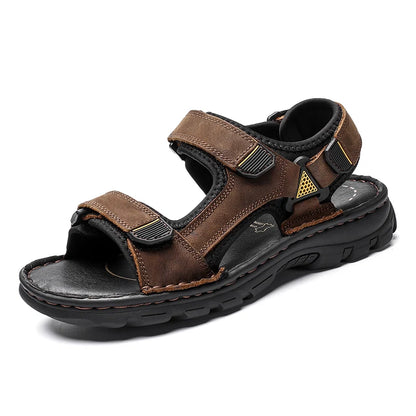 Klasszikus férfiak szandál valódi bőr szandál kültéri antiskid papucsok Vomársák Kézzel készített nyári férfi cipő Beach Sandals nagy
