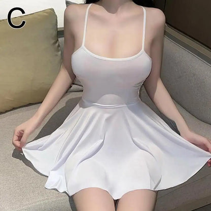 Sexy kvinner plisserte mikro mini dress bandasje glatt uniform slip mini dress nattklubbantrekk lokke ruffled kjole ryggløs