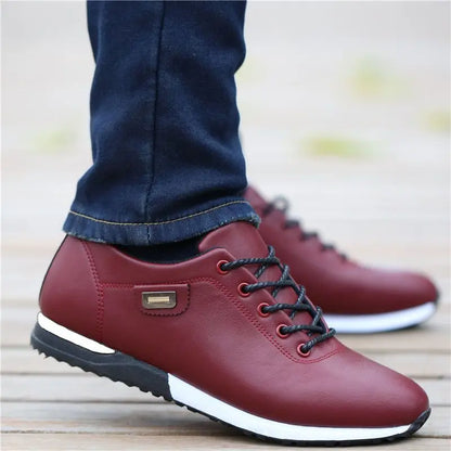2025 New Men's Soft Leather Sneakers étanche des chaussures décontractées sans glissement.