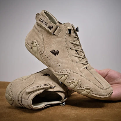 Men Sneakers casuais 2023 Novo em botas de tornozelo Lace up Sapatos de machos moda mocas de alta qualidade homens de luxo calçados mocasines