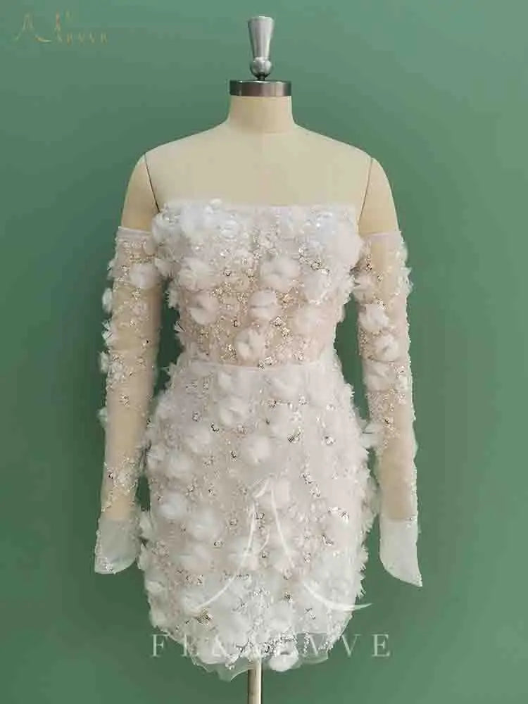 Luksuriøse perler korte brudekjoler Saudi Arabia blonder blomsterapplikasjoner lange ermer brudekjole mini prom party kjole tilpasset