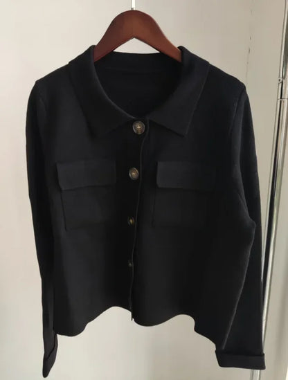 Femmes en tricot en tricot Couleur solide Coll-Down Collar tricot tricot simple Pull à poitrine avec des poches doubles femelles