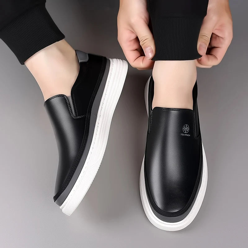 Echte lederen mannen handgemaakte casual schoenen luxemerk 2024 heren Loafers mocassins ademende slip op mannelijke rijschoenen