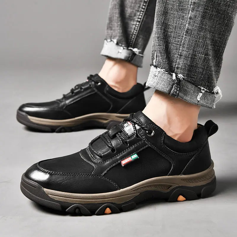 High Quality Leather Men Casual Shoes Fashion Comfortable Non-slip Sports Shoes Moccasins Breathable Retro Men Walking Sneakers