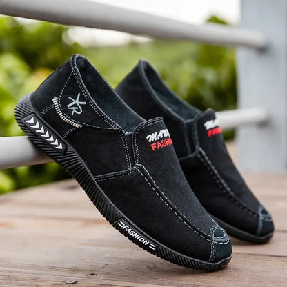 Denim Pánské plátno boty Sklouzněte na tenisky Muž na léto 2025 Nové venkovní řízení mokasinu trendy vintage mochéra boty pro muže