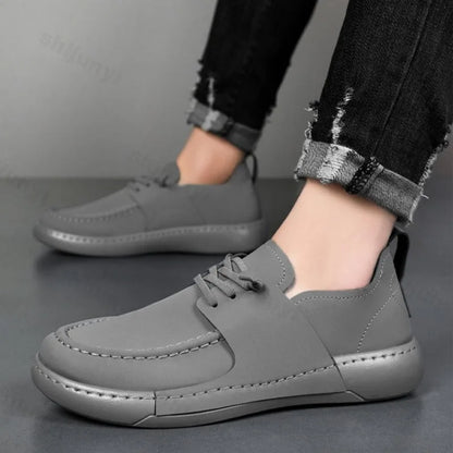 Menn Casual Sneaker 2025 New Black Low Top PU Leather Outdoor Anti-Slip Sneakers Male Platform Fashion Shoes Zapatillas Hombre